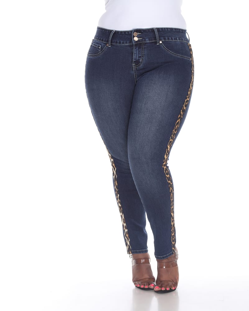 Front of a model wearing a size 14 Super Stretch Denim with Cheetah Pannel in Denim Blue by White Mark. | dia_product_style_image_id:257719